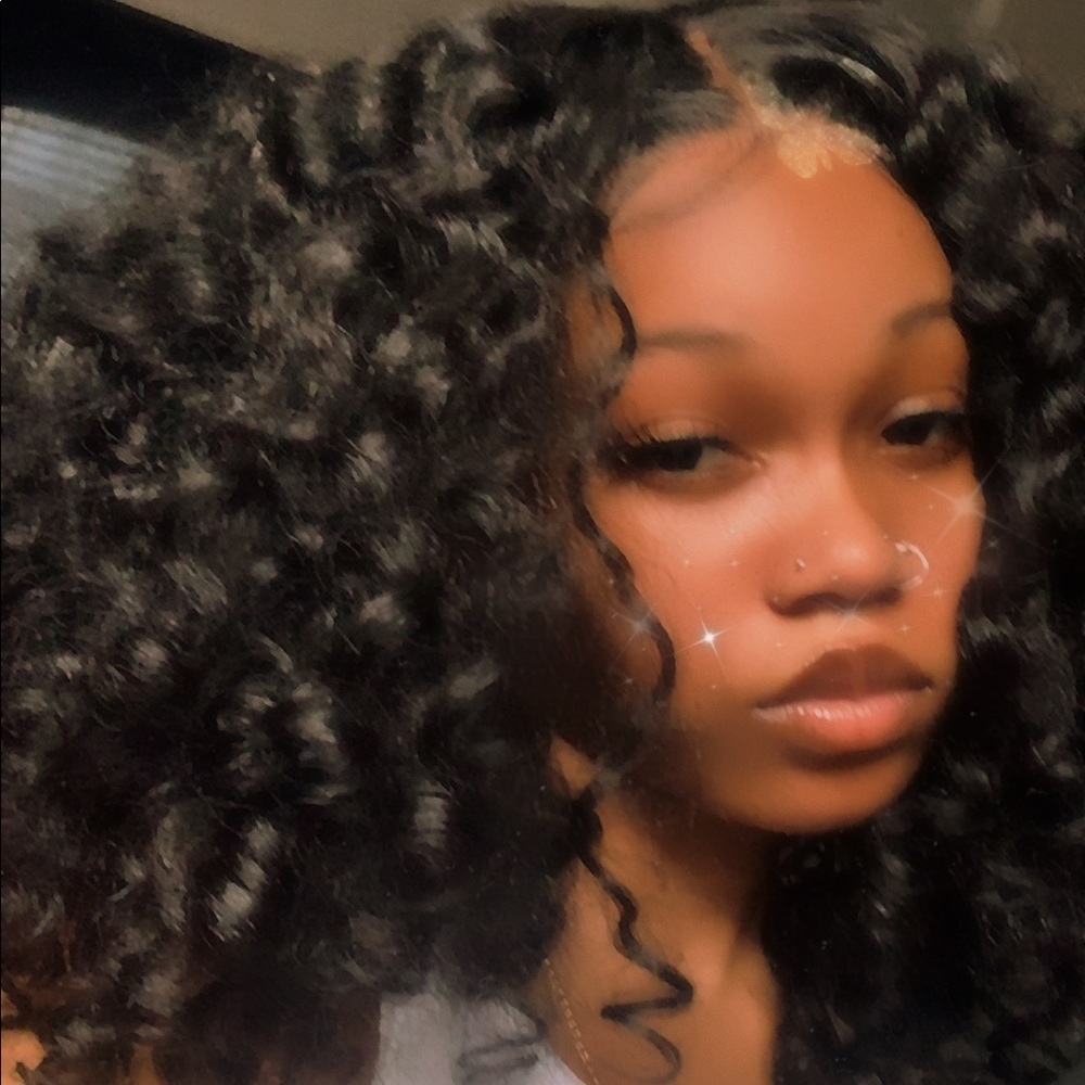 Meet your Posher, 𝓳𝓪𝓷𝓪𝓮